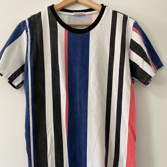 Fashion Nova men strip  t-shirt - Picture 2 of 10